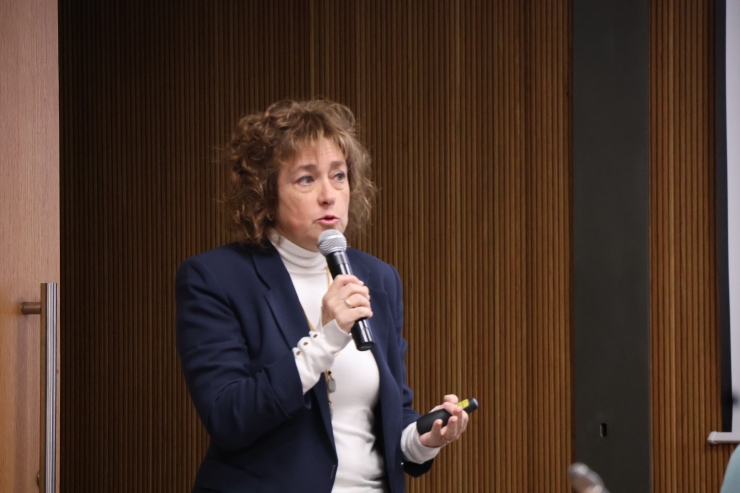 La presidenta del Consell d’Administració de l’Agència Estatal de Resolució d'Entitats Bancàries (AREB), Sílvia Cunill, al Consell General.