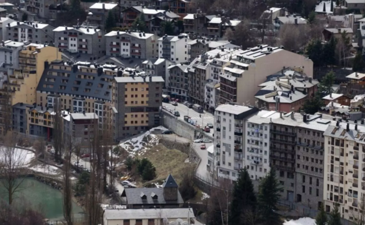 Canillo i Ordino lideren l’increment anual de llars, amb creixements del 6,5% i del 4,3%.
