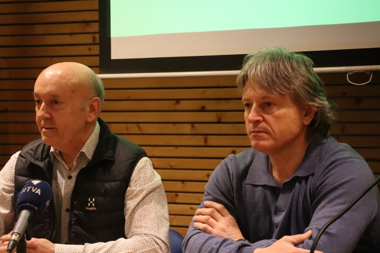 El representant del sector comercial en el Consell Econòmic i Social del Pas de la Casa, Gerard Pifarré, i el president del Consell Econòmic i Social del Pas de la Casa i president de l'Agrupament per la promoció Econòmica del Pas de la Casa, Josep Maria Mas.