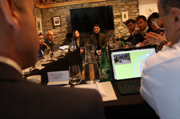 El ministre de territori i urbanisme, Raul Ferré, i la ministra d'Afers Exteriors, Imma Tor.