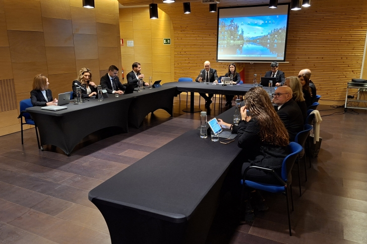 Durant la sessió de consell de comú extraordinària del comú d'Encamp per aprovar els ajuts.