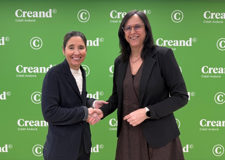 La presidenta de l’Unicef Andorra, Marianela Vila, i la directora de Comunicació Corporativa, Màrqueting i Nous Canals de Creand Crèdit Andorrà, Núria Roca.