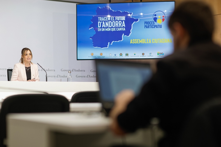 La secretària d’Estat d’Igualtat i Participació Ciutadana, Mariona Cadena, durant la roda de premsa sobre l'assemblea ciutadana, en una imatge d'arxiu.