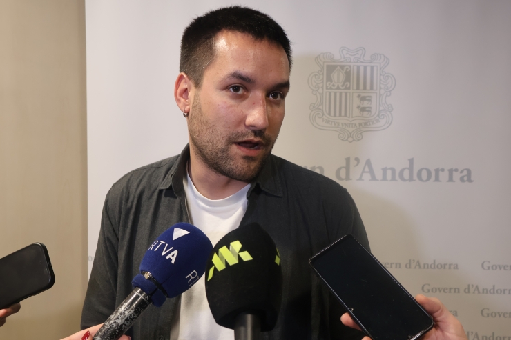 El secretari del Sindicat de l’Ensenyament Públic (SEP), Sergi Esteves, després del Consell Econòmic i Social.