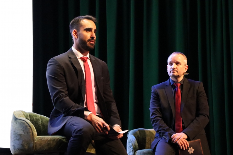 El director general d’UNNIC, Jose Fulgencio Cano, i el director comercial, Toni Alonso, durant la roda de premsa del tercer aniversari d’Unnic.
 