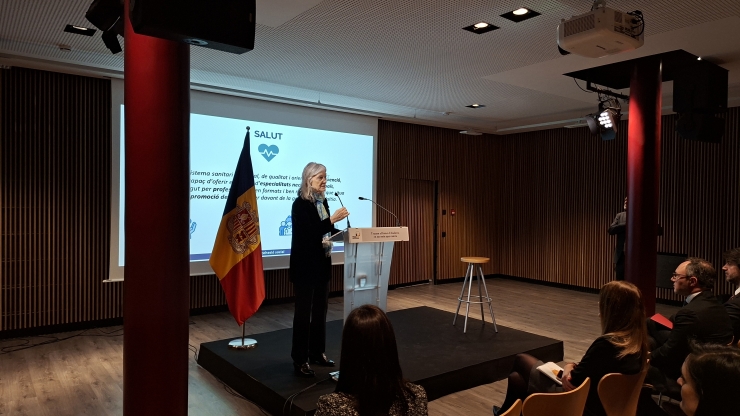 La presidenta del Comitè rector del procés participatiu, Elisenda Vives, explicant les conclusions del procés participatiu.
