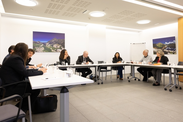 Un moment de la sessió constitutiva de la comissió de legislatura per a la modificació de la LOGTU, amb el president Jordi Casadevall i la vicepresidenta Gemma Riba.