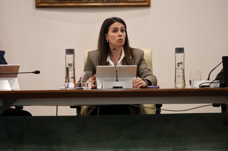 La cònsol major del comú d'Encamp, Laura Mas, en sessió de consell de comú.