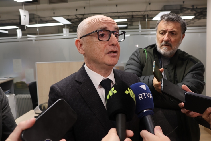 El ministre de Finances, Ramon Lladós, en resposta als mitjans de comunicació.