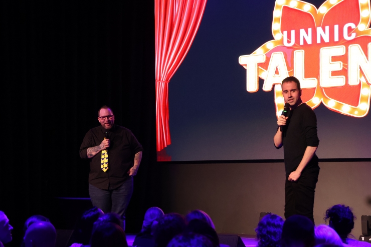 El duet Ivan Lira i Miki Legendario durant l'acte.