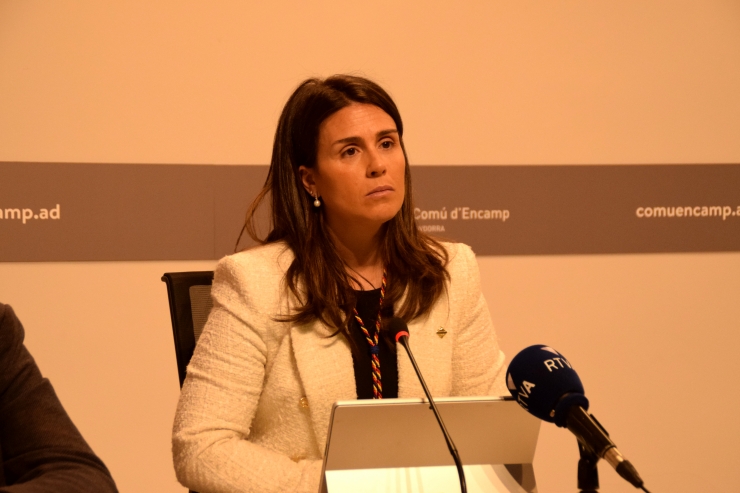 La cònsol d'Encamp, Laura Mas, en roda de premsa.