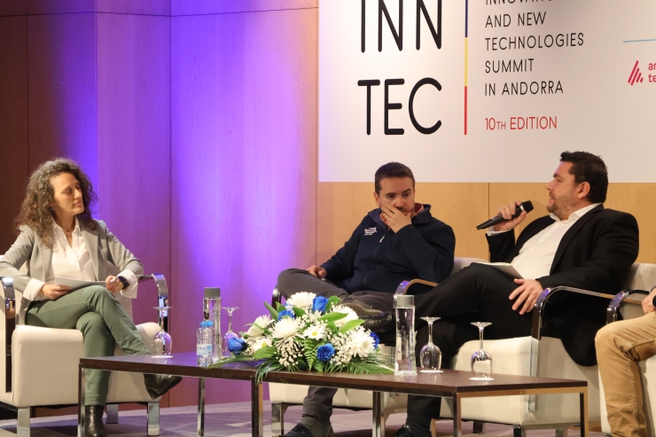 Yobany Barbosa, responsable de serveis de ciberseguretat de Var Group Andorra, en el marc de la desena edició de les jornades INNTEC.