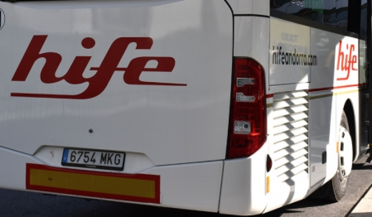 Un autocar d'Hife.