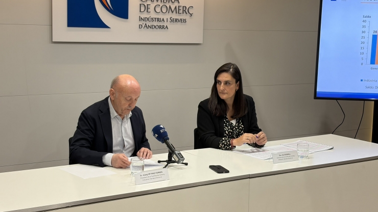 El president i la directora de la Cambra de Comerç, Josep Maria Mas i Sol Rossell.
