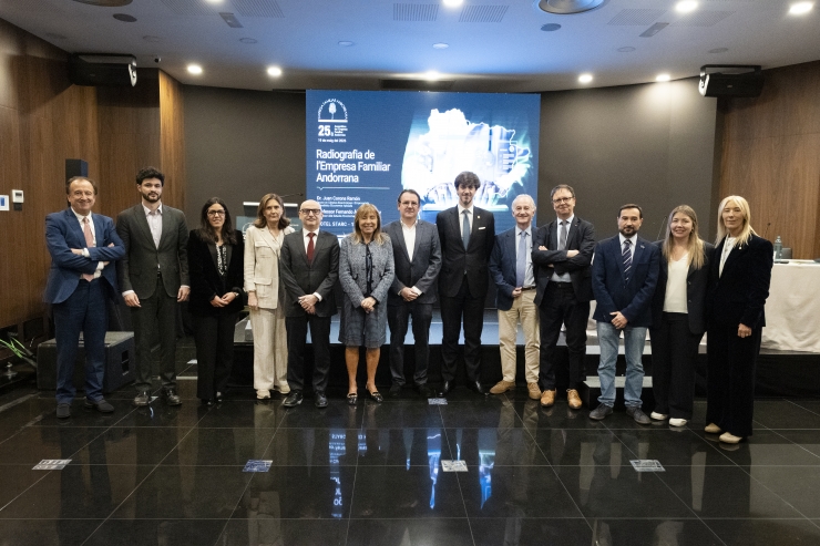 Autoritats que han participat en la presentació de la Radiografia de l'Empresa Familiar Andorrana.