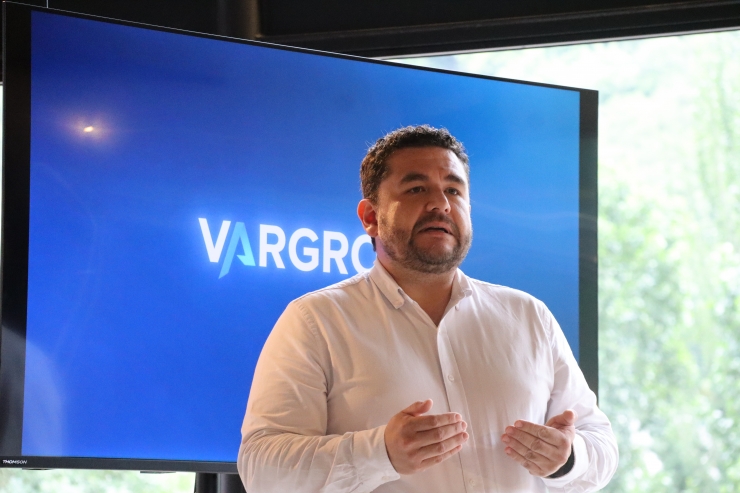 Yobany Barbosa, responsable de l’àrea de ciberseguretat de Var Group Andorra, durant l'acte.