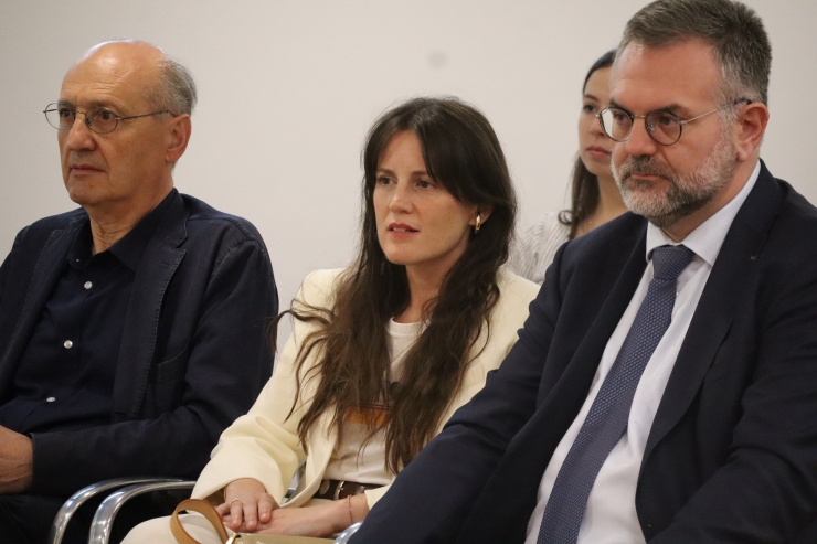 L’ambaixadora per a la cooperació transfronterera, Noëlia Souque, durant l'acte.