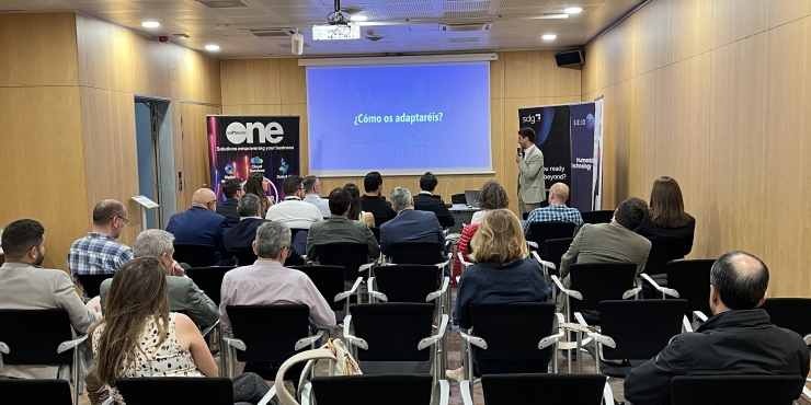 Un moment de la jornada sobre el núvol.