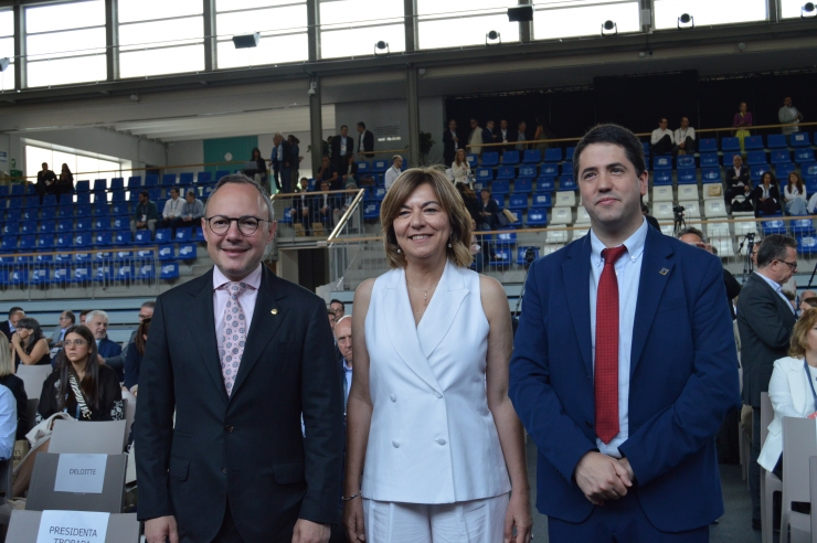 El cap de Govern, Xavier Espot, amb la presidenta de la Trobada  Empresarial al Pirineu, Montse Pujol i l'alcalde de la Seu d'Urgell,  Joan Barrera.
 