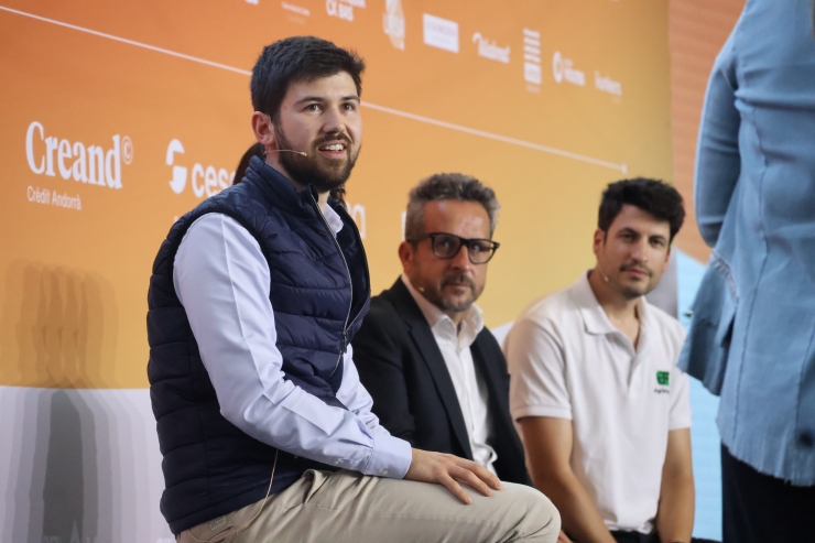 El fundador i director de producte i operacions de Aiball, Jordi Fortuny, el CEO de Repscan, Josep Coll, i el Co-Founder de Agrin'Pulse, Jordi Garcia, durant la taula rodona de Start Ups.
 
 