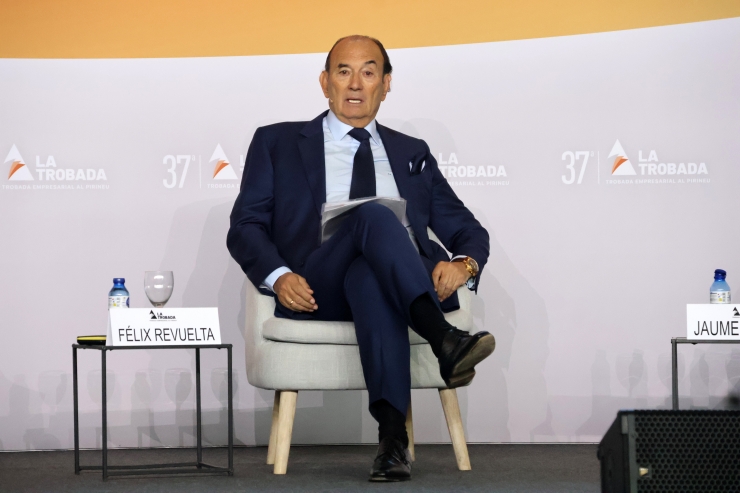 El president de Naturhouse, Félix Revuelta; intervenint a la taula rodona 'Liderar internacionalment: sol o acompanyat'.