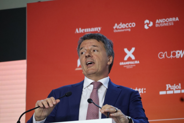 El senador i ex primer ministre d'Itàlia, Matteo Renzi, durant el seu discurs.
