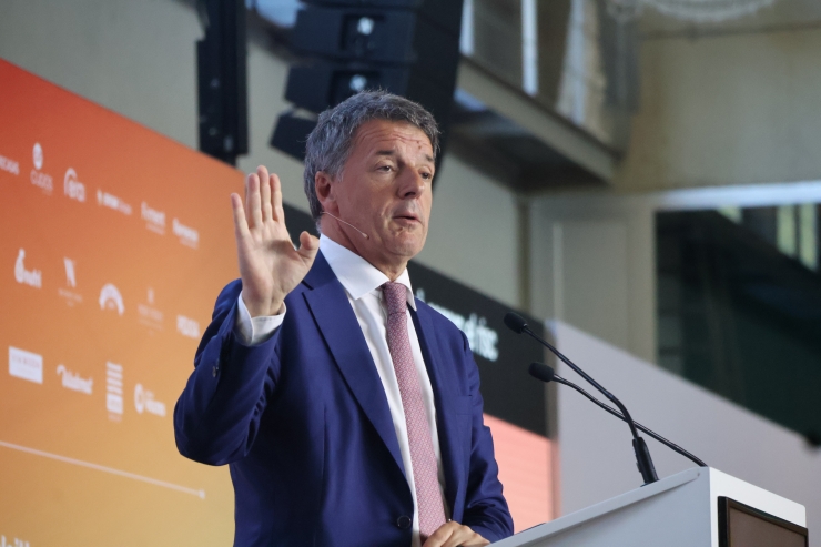 El senador i ex primer ministre d'Itàlia, Matteo Renzi, durant el seu discurs.
