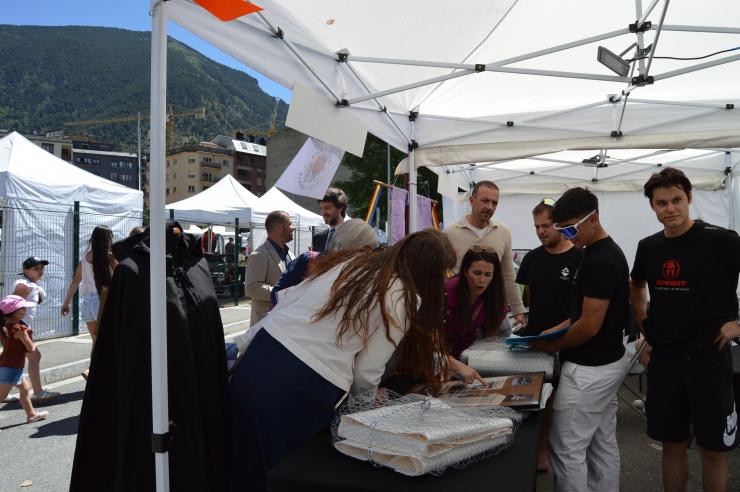 Les autoritats en la visita a l'Enfira't.
 