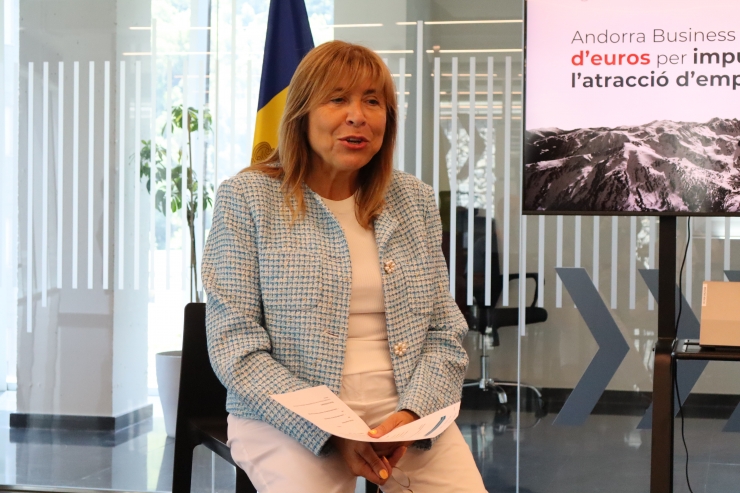 La ministra de Presidència, Economia, Treball i Habitatge i presidenta d'Andorra Business, Conxita Marsol, en roda de premsa.