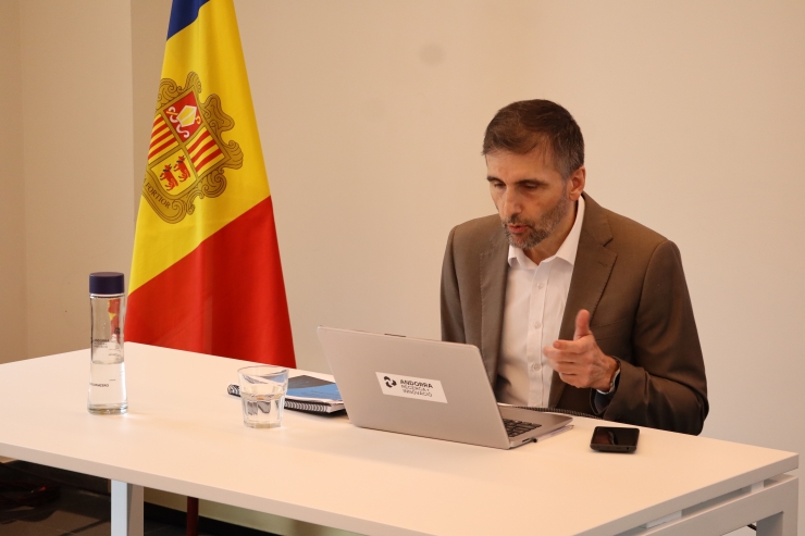 El coordinador del grup de sociologia d'Andorra Recerca i Innovació, Joan Micó, explicant els resultats de l'observatori.