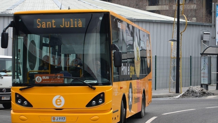 Un autobús de la línia L1.
 