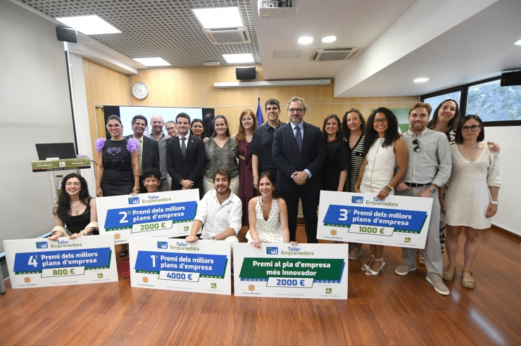 Els premiats en la darrera edició del Taller d'emprenedors.
