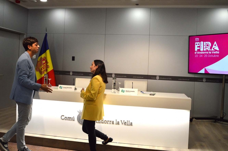 El cònsol major d'Andorra la Vella, Sergi González i la cònsol menor,  Olalla Losada en la presentació de la 47a edició de la Fira d'Andorra  la Vella.
 